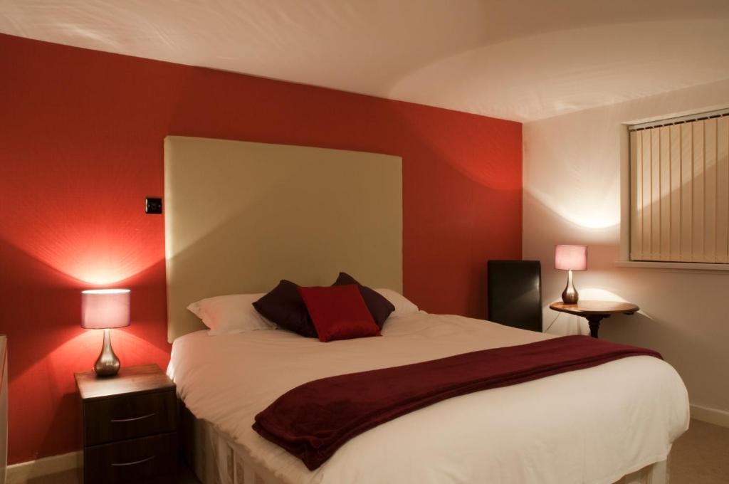 Haveli Hotel Hensol Room photo